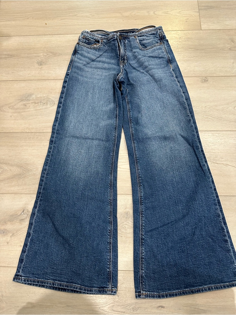 American Eagle Stretch Wide Leg Jeans Medium Wash Size 2 Regular